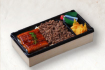絶品うなぎ＆特選A5和牛の特製そぼろお重【お茶付き】