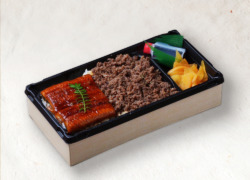 絶品うなぎ＆特選A5和牛の特製そぼろお重【お茶付き】