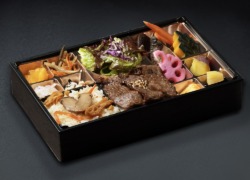 松茸＆A5和牛カルビのおせち弁当【お茶付き】