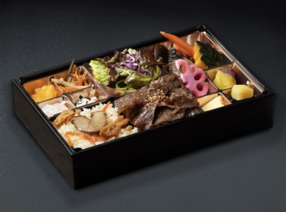 松茸＆A5希少部位みすじのおせち弁当【お茶付き】