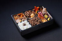 A5和牛の特製そぼろとすき焼き膳