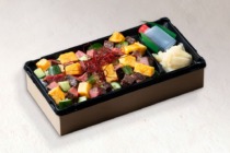 A5ランク黒毛和牛肉ばらちらし重 ～特製わさびソース添え～